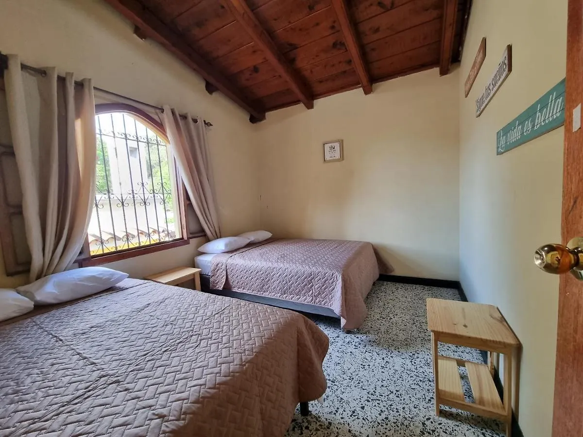 Central Hostel Antigua