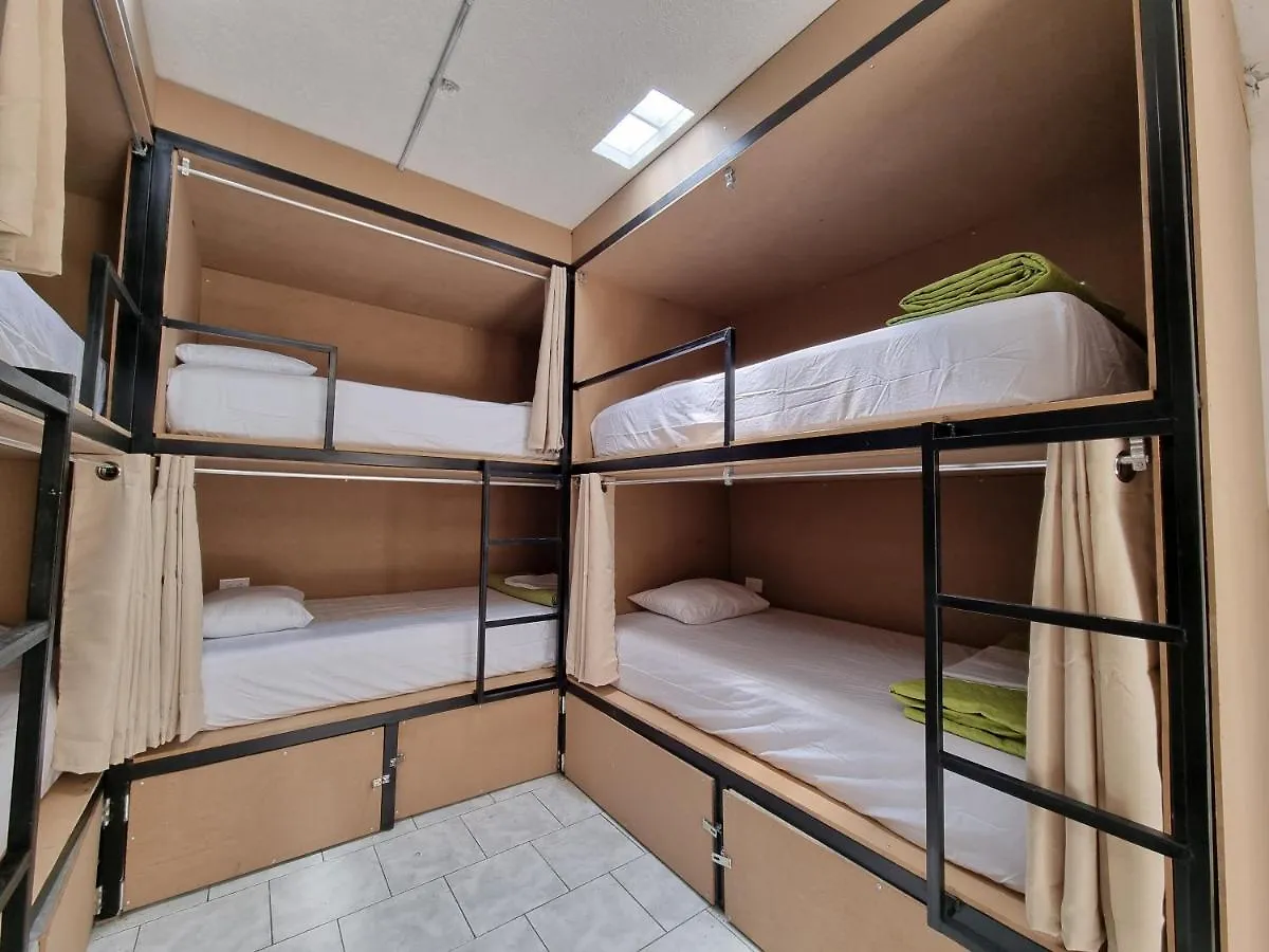 Central Hostel Zona 10 Гватемала Гватемала