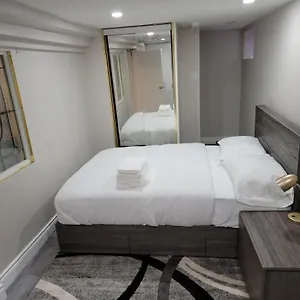 comfy-private-unit.niagara-fallshotels.com/